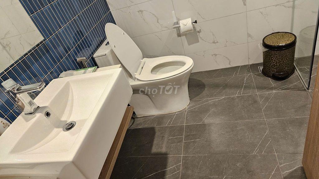 Cho thuê lâu dài căn hộ view biển tầng cao tại Hạ Long