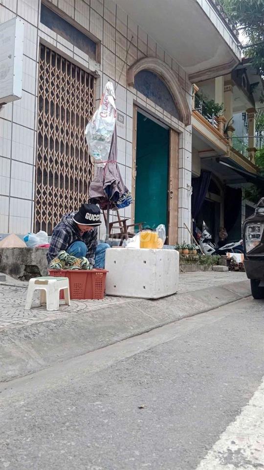 Bán nhà mặt phố Kinh Doanh