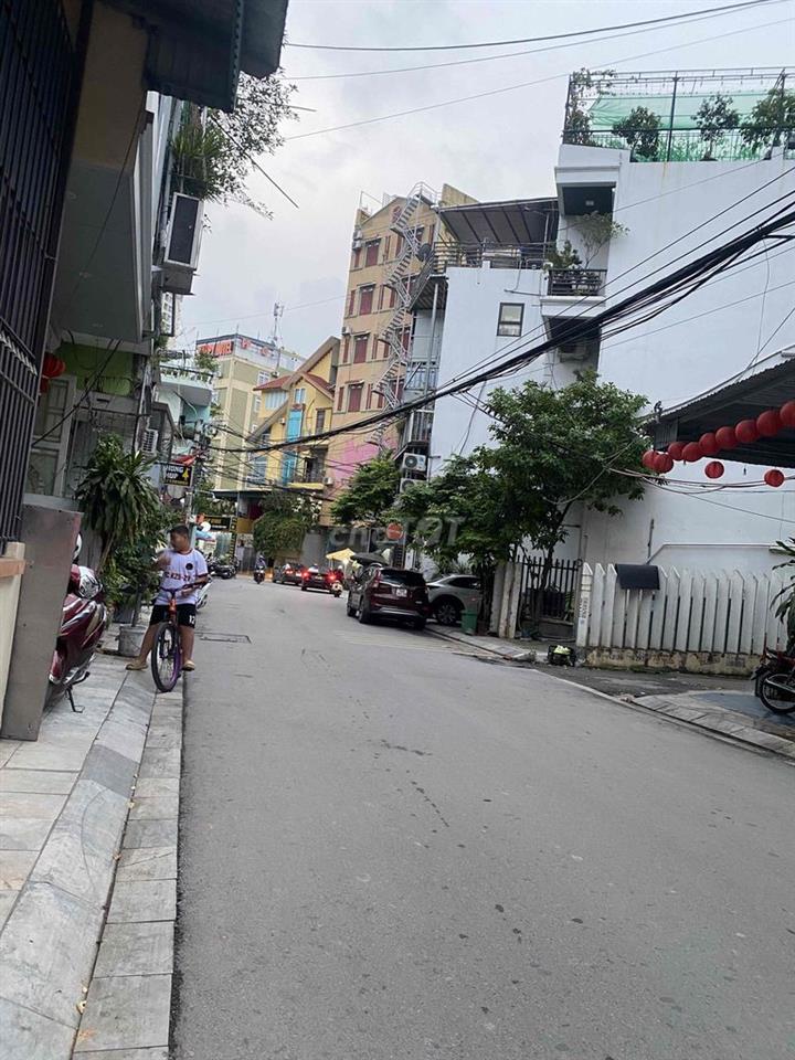bán nhà thuận tiện kinh doanh