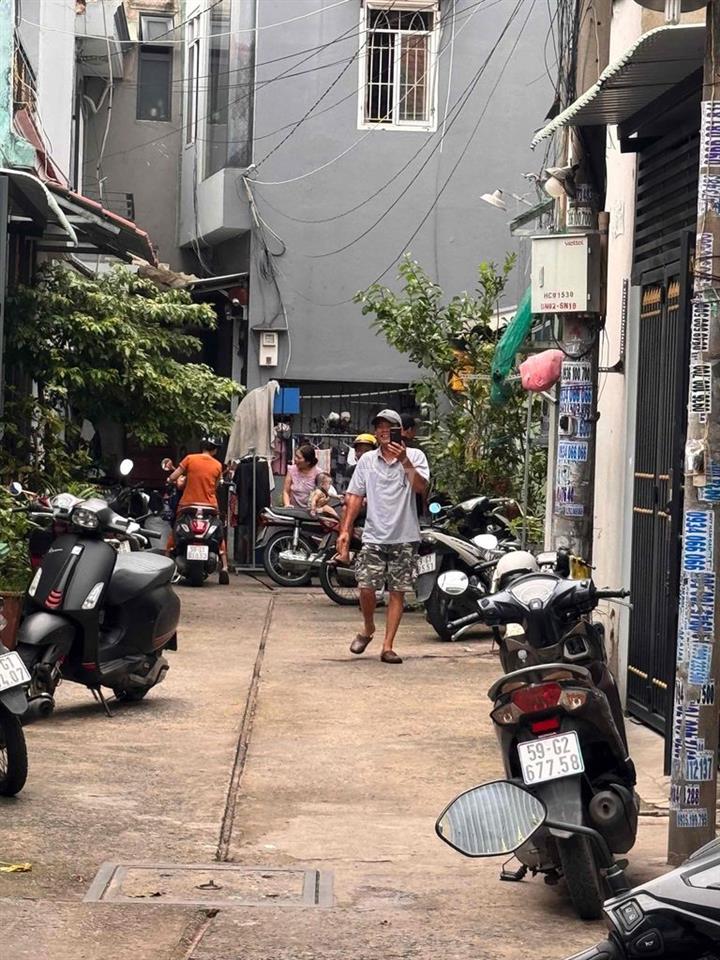 ban nhà quan 12 vitri đep duong ht17 gan ben xe bíp hiep thanh