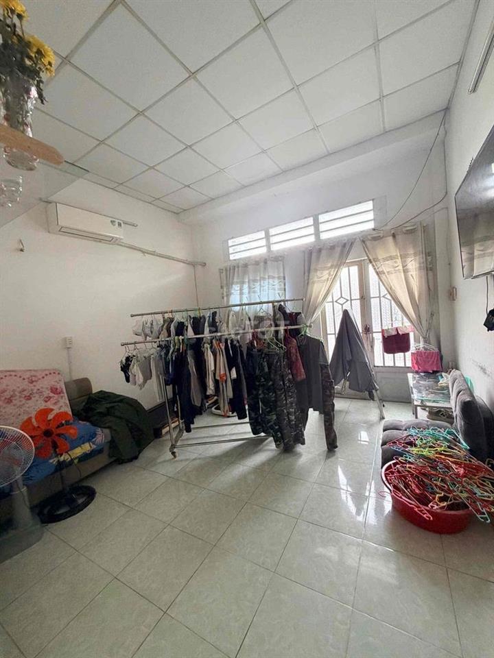 ban nhà quan 12 vitri đep duong ht17 gan ben xe bíp hiep thanh
