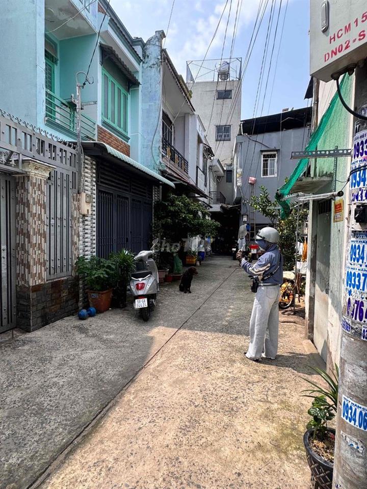 ban nhà quan 12 vitri đep duong ht17 gan ben xe bíp hiep thanh
