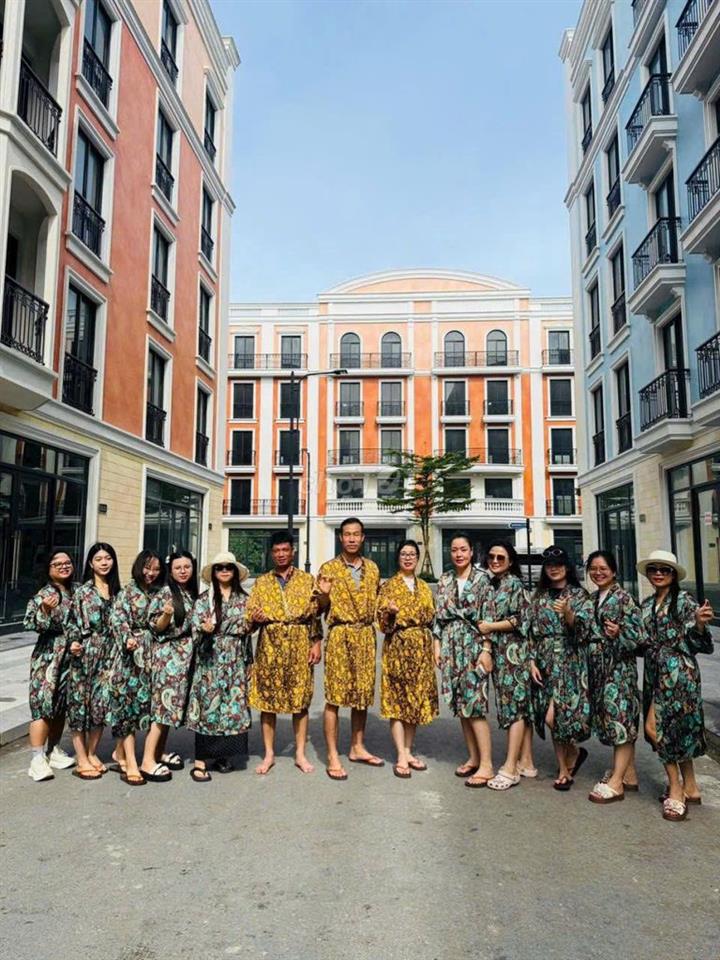 Shophouse 5 tầng 112m², full nội thất, homestay nghỉ dưỡng, giá 13 tỷ
