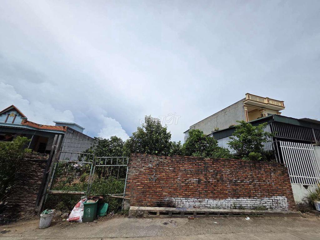 Bán đất thổ cư ngay gần bãi biển Hải Tiến