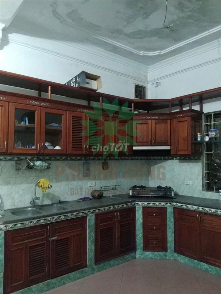 CHO THUÊ NHÀ 2 TẦNG RƯỠI , diện tích 75m2 , ngõ rộng oto vào được