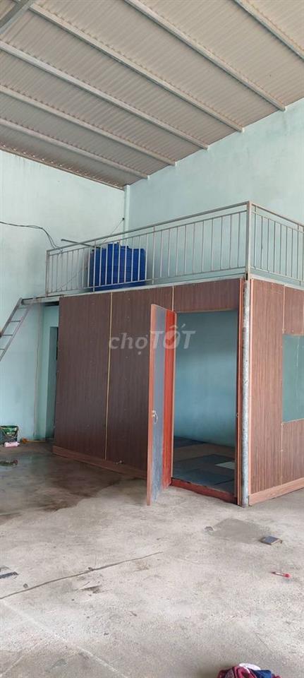 ​Cho thuê kho xưởng, mặt bằng kinh doanh 150m² mặt tiền QL1A Hoàng Mai