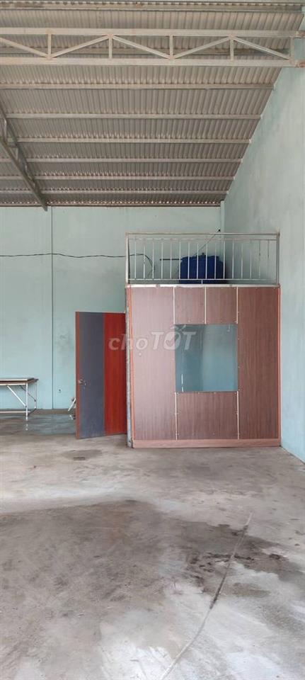 ​Cho thuê kho xưởng, mặt bằng kinh doanh 150m² mặt tiền QL1A Hoàng Mai