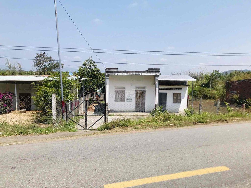 nhà vườn yên tĩnh giá mềm