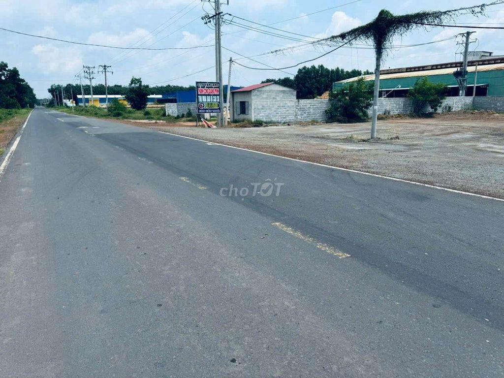 Chủ cần tiền cho con đi học nên bán gấp đất nhà vườn mới xây.