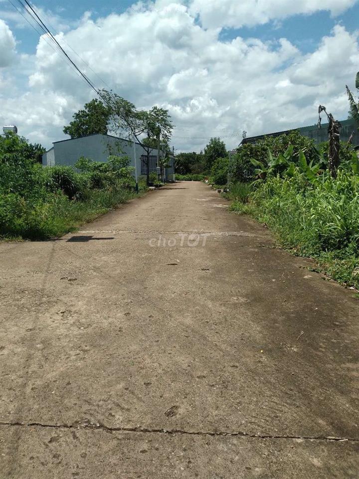 1 lô t thành phố ngang lớn