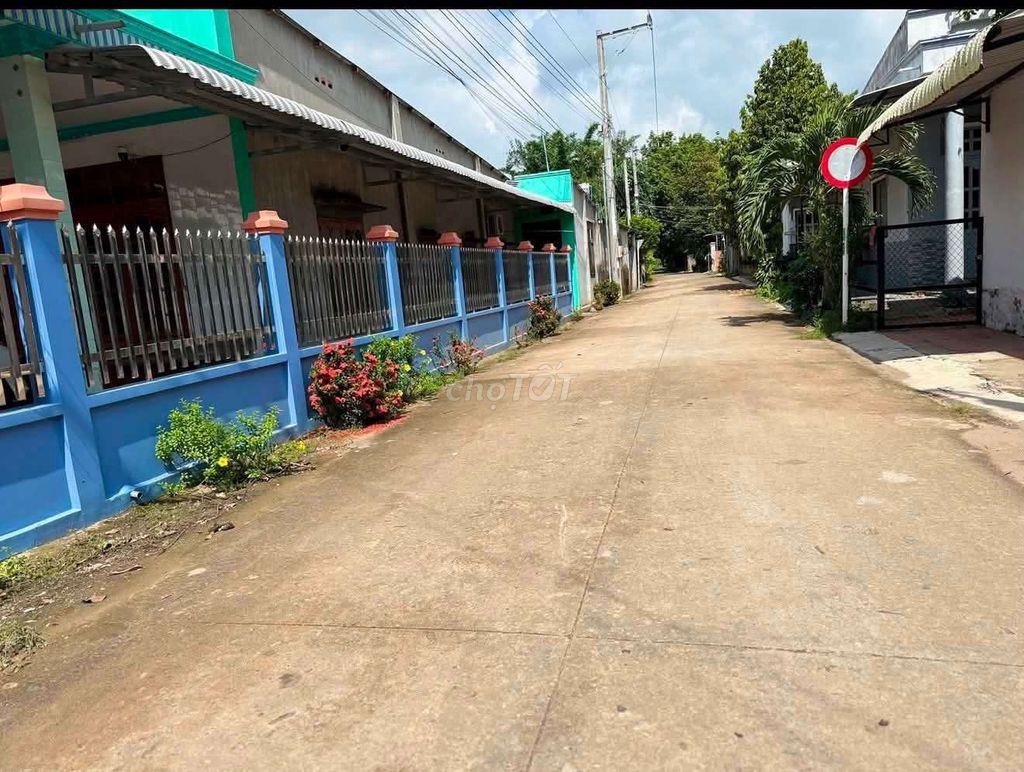 1 lô t thành phố ngang lớn