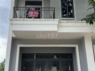 Nhà Thô Cần Bán