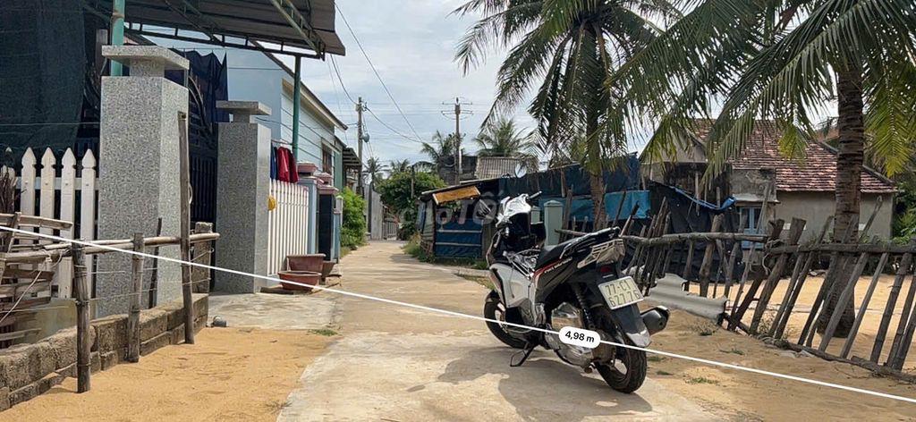 CHÍNH CHỦ BÁN ĐẤT THỔ CƯ SÁT BIỂN HOÀI NHƠN ĐÔNG CHỈ 50M ĐI BỘ RA BIỂN