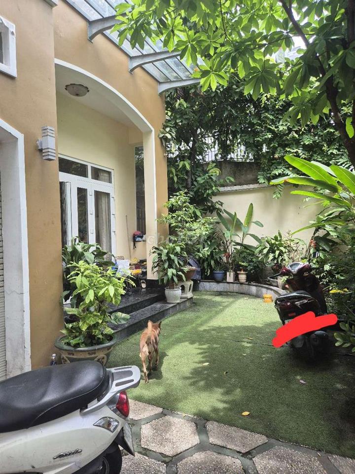 Biệt Thự 200m2 1 trệt 2 lầu có hầm xe hơi và sân vườn