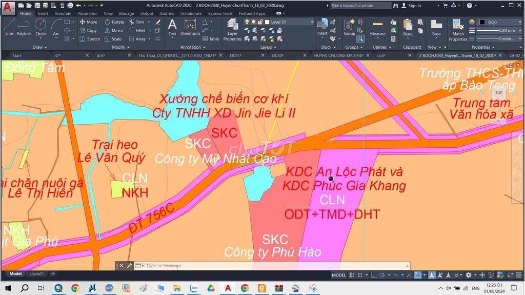 Bán đất mặt tiền