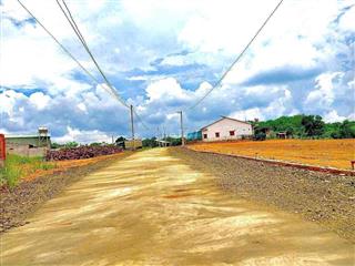 Em Hiền có lô thổ cư 250m ngay gần quốc lộ 14 ..Giá 320tr  (ngân hàng