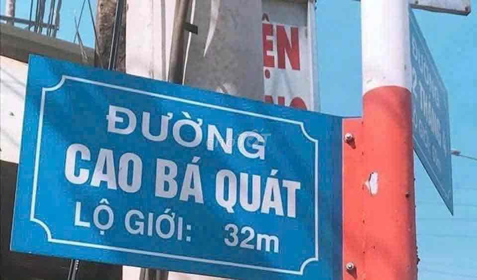 8lô liền kề đương cao bá quát gộng 32m