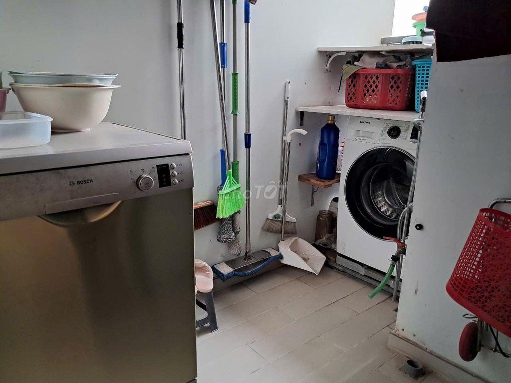 Bán gấp căn hộ góc (view sân golf) toà nhà Sky 1 Khu ĐT Aqua Bay Sky