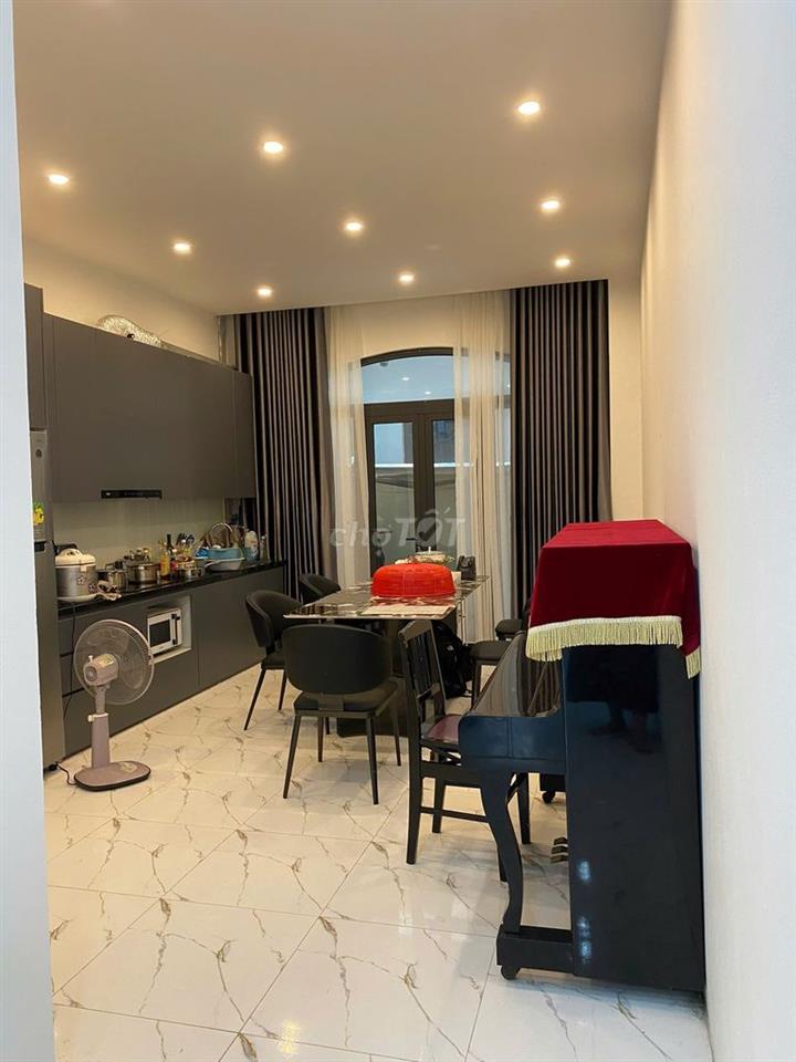 BÁN GẤP - Liền kề Chà Là 64m2, giá 8,5 tỷ, hướng Đông Nam