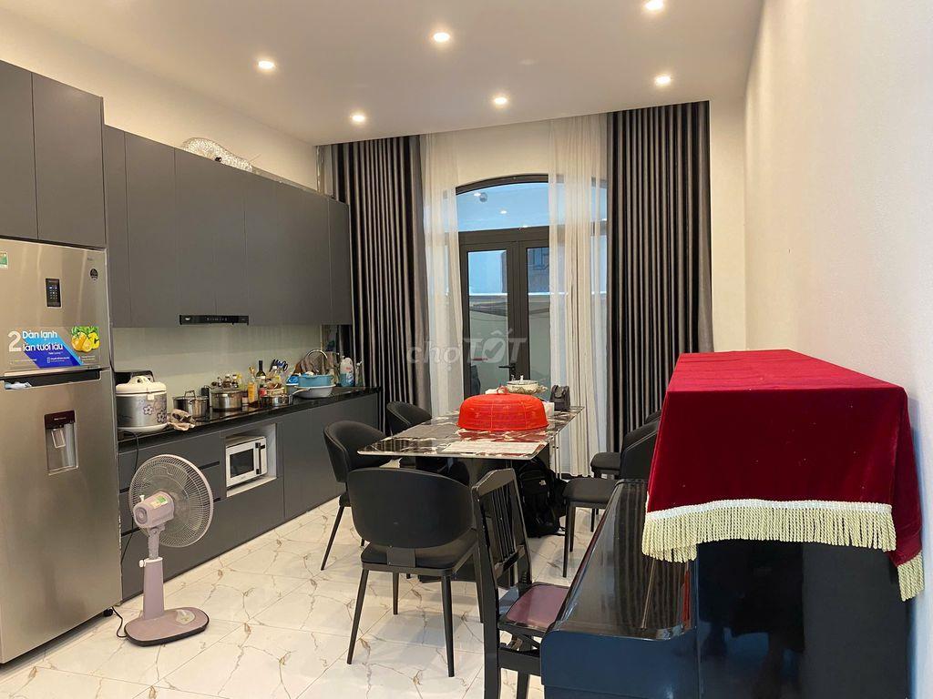 BÁN GẤP - Liền kề Chà Là 64m2, giá 8,5 tỷ, hướng Đông Nam
