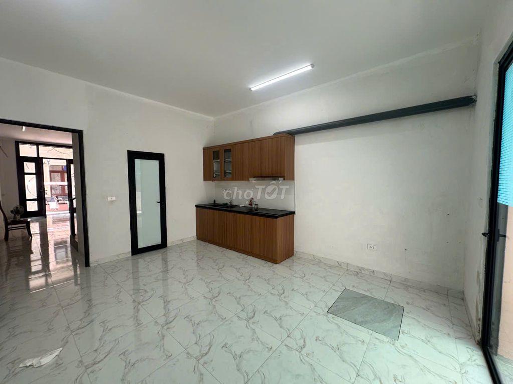 Cho thuê liền kề hoàn thiện 2 tầng đồ cơ bản Hải Âu - Vin2 chỉ 7 triệu