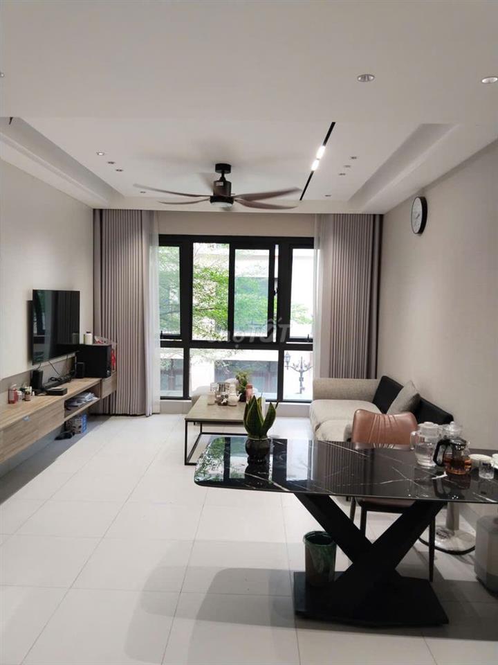 Cho thuê nhà 5 tầng thiết kế đẹp ở Vinhomes Ocean Park 2 chỉ 12tr/th