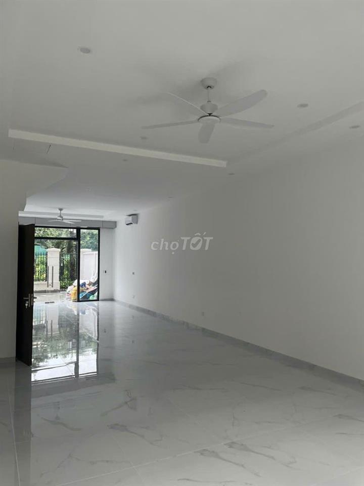 CHO THUÊ LIỀN KỀ SHOPHOUSE CHÀ LÀ 112.5M² – 2 TẦNG