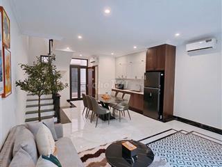 CHO THUÊ LIỀN KỀ 5 TẦNG – FULL ĐỒ CAO CẤP SÁT VINCOM – 20 TRIỆU/THÁNG