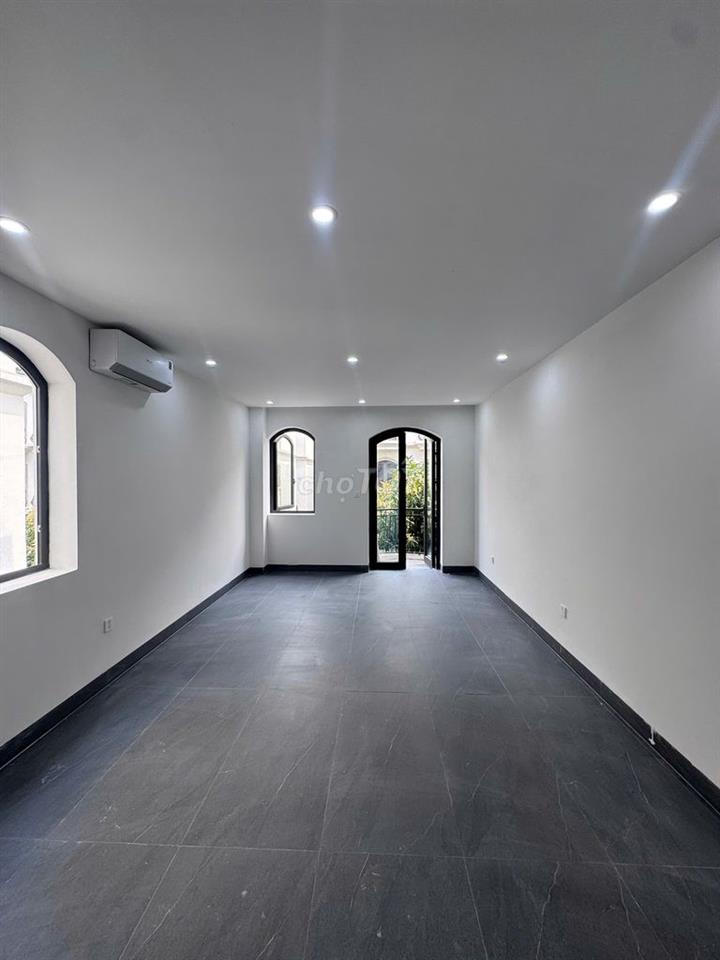 CHO THUÊ LIỀN KỀ 72M² – 5 TẦNG – CÓ THANG MÁY – 13,5 TRIỆU/THÁNG