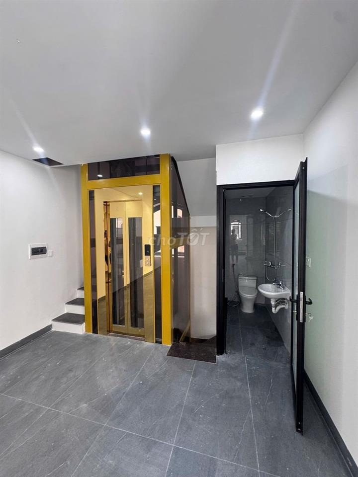 CHO THUÊ LIỀN KỀ 72M² – 5 TẦNG – CÓ THANG MÁY – 13,5 TRIỆU/THÁNG