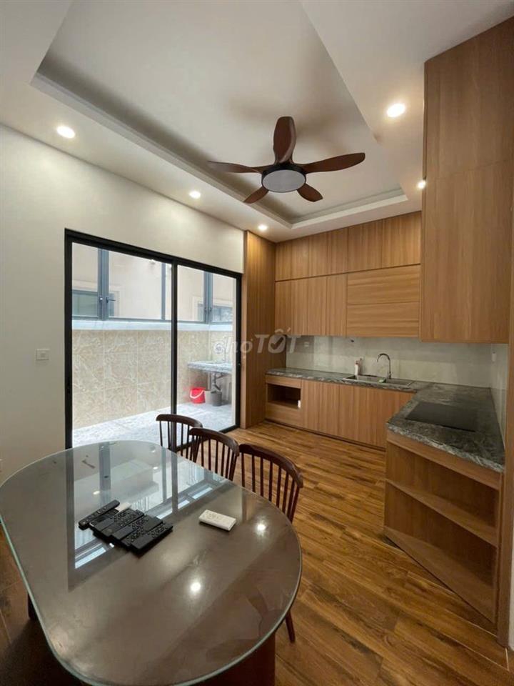 CHO THUÊ CỌ XANH 65M² – 5 TẦNG – CÓ THANG MÁY – 16 TRIỆU/THÁNG