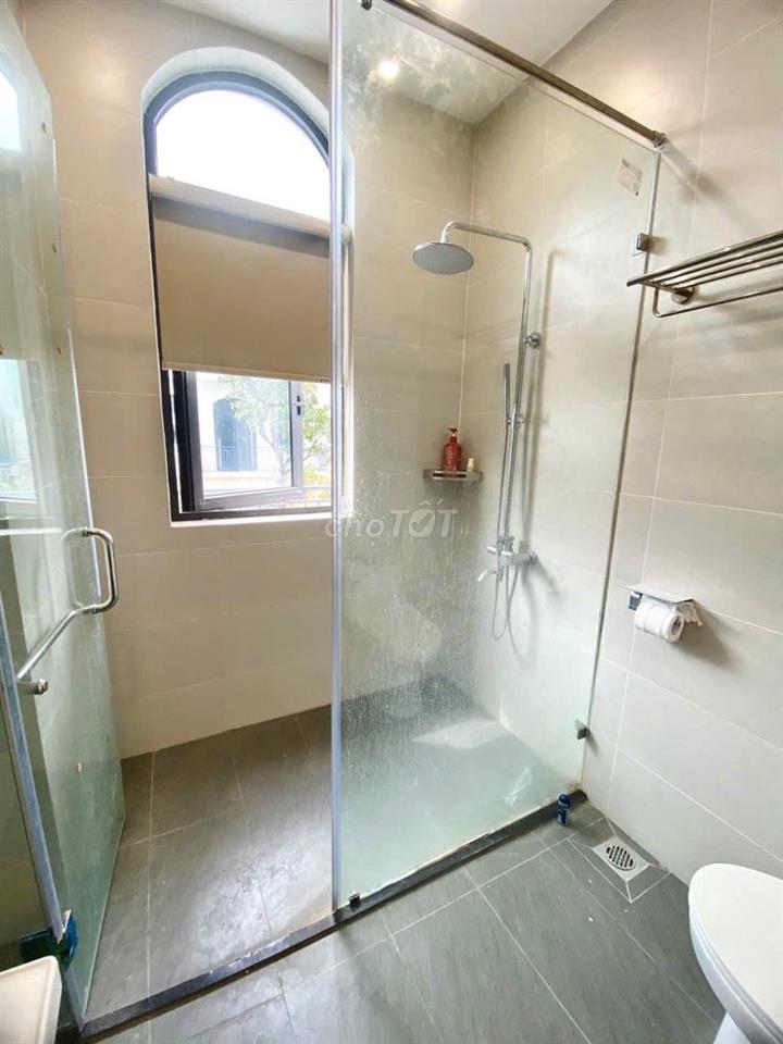 Cho thuê nhà góc Chà Là HT2T sát công viên – 2 tầng – 9tr/tháng