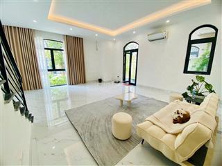 Cho thuê nhà góc Chà Là HT2T sát công viên – 2 tầng – 9tr/tháng