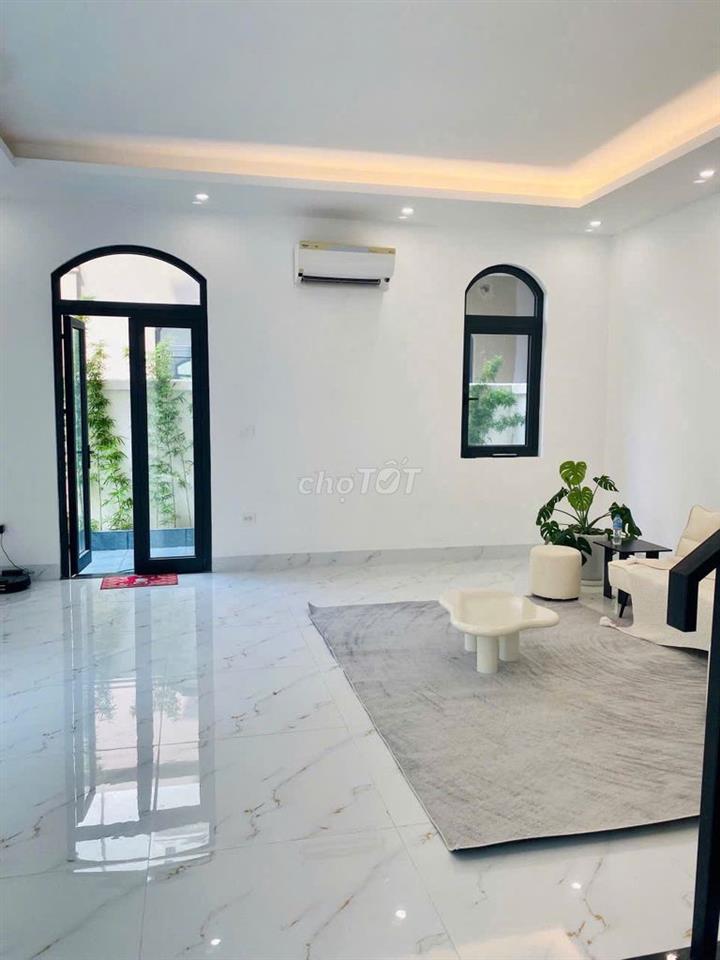 Cho thuê nhà góc Chà Là HT2T sát công viên – 2 tầng – 9tr/tháng
