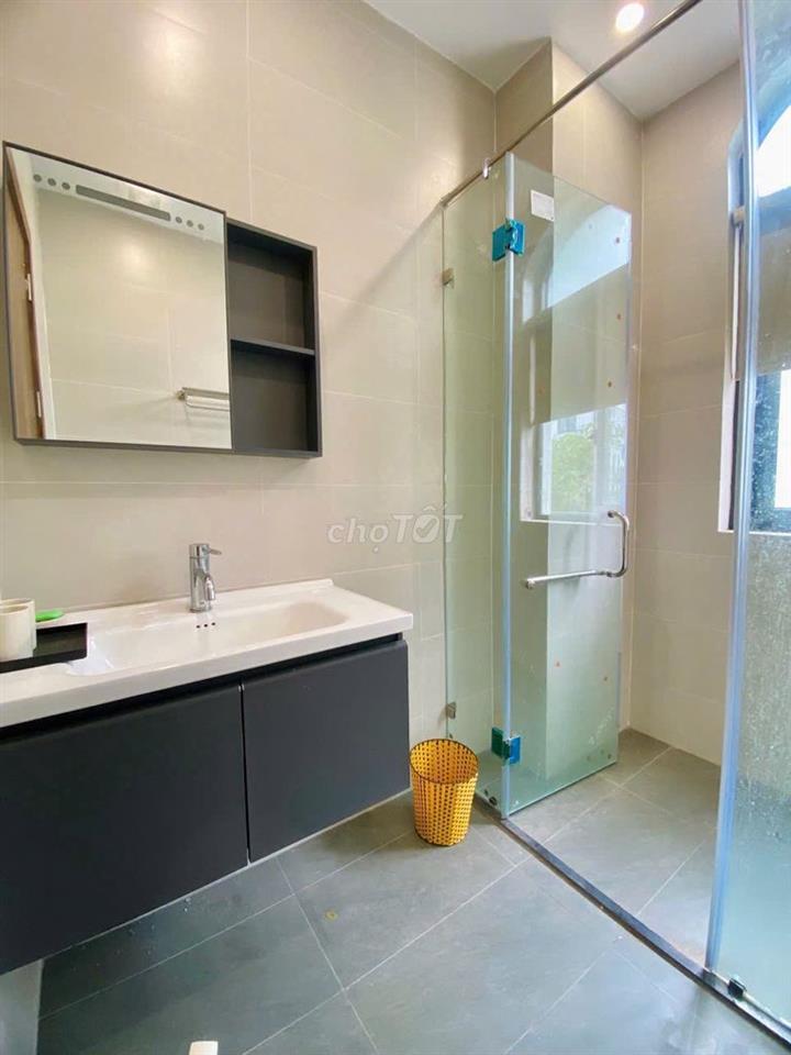 Cho thuê nhà góc Chà Là HT2T sát công viên – 2 tầng – 9tr/tháng