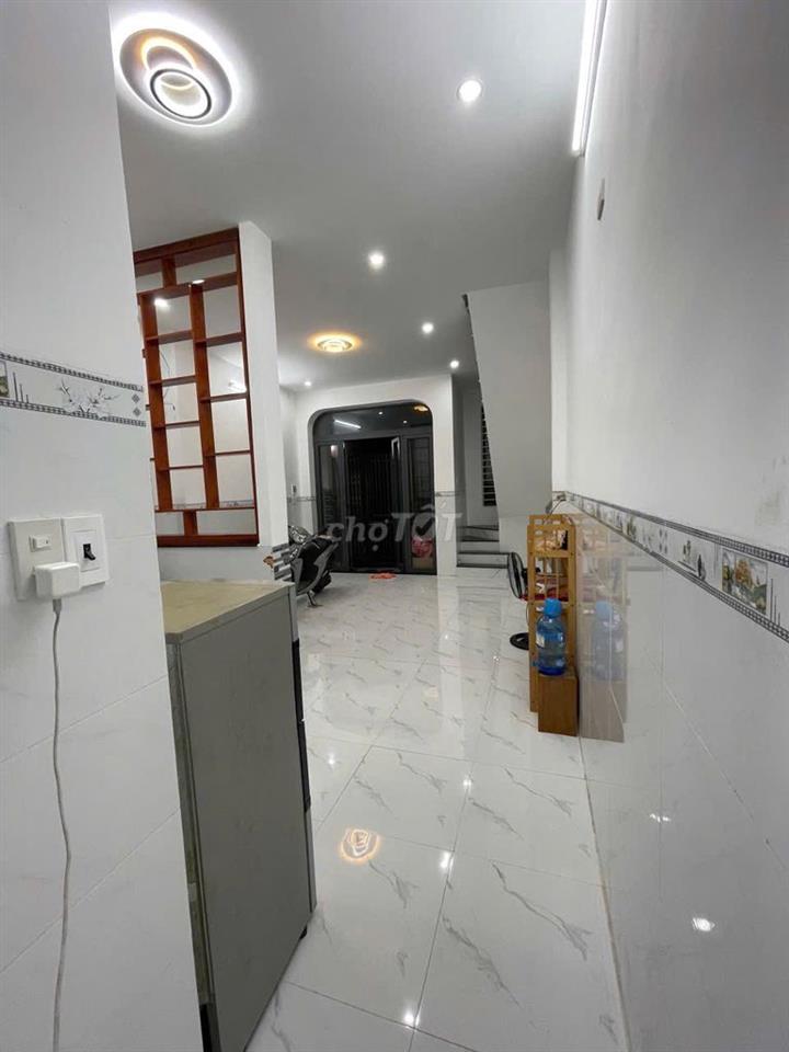 Bán căn nhà mới hẻm trung tâm thành phố