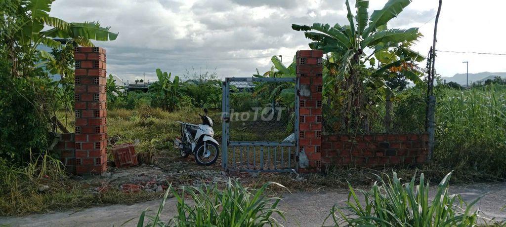 ĐẤT Diêu Trì Quy Nhơn mặt tiền 20m