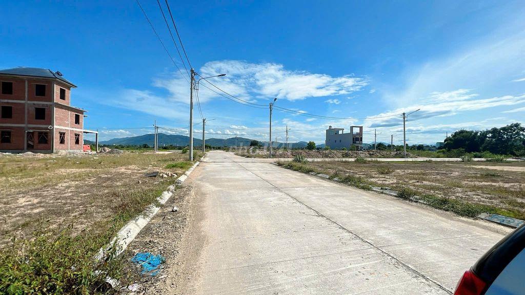 PHƯỚC THUẬN QUY NHƠN CHÍNH CHỦ BÁN 3 LÔ ĐẤT LIỀN KỀ 875M2