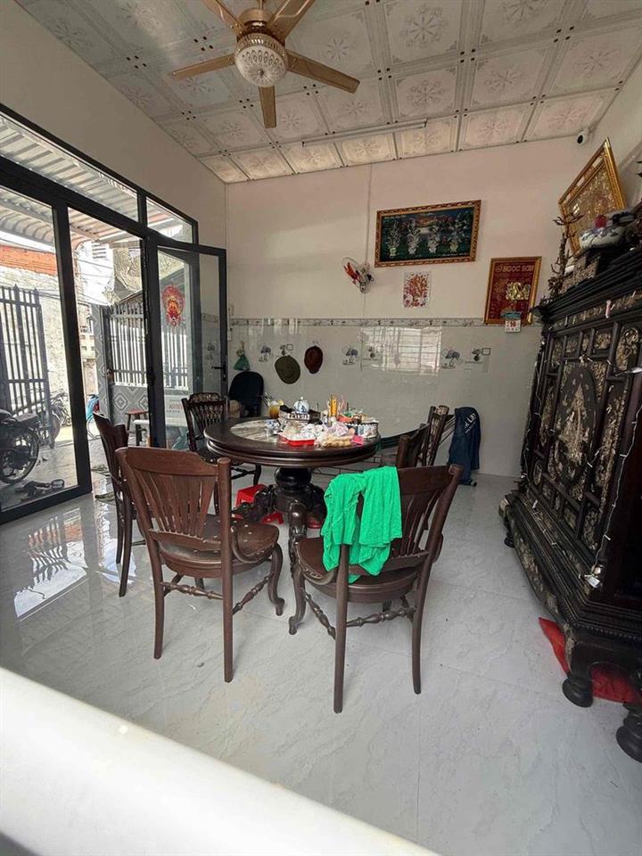Nhà ở va 2 căn trọ giá cưc mềm cần bán gấp