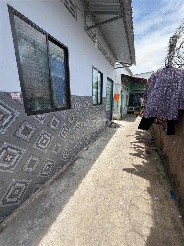 Nhà ở va 2 căn trọ giá cưc mềm cần bán gấp