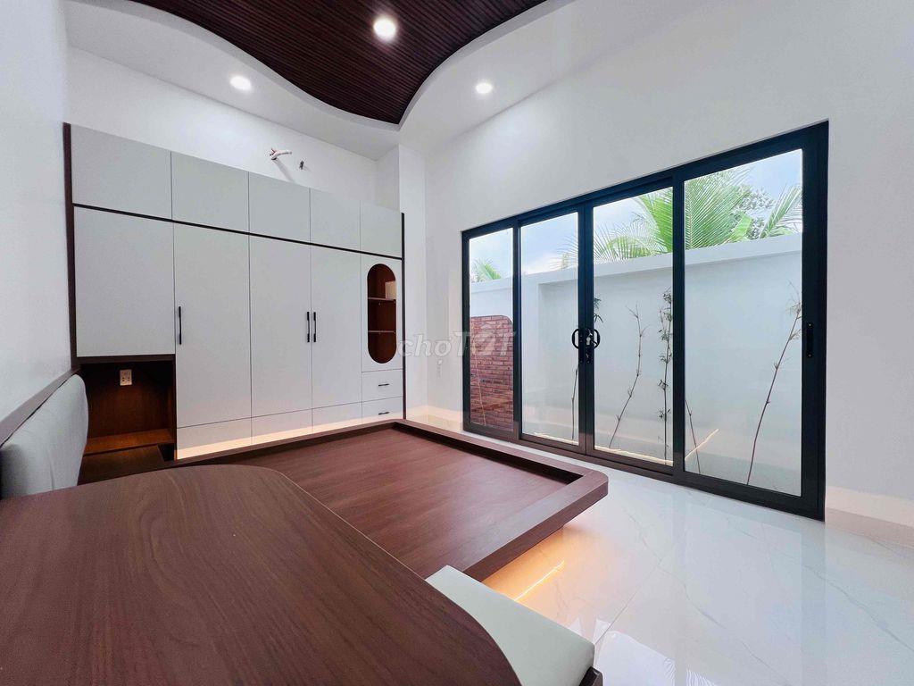 Bán nhà sân vườn Trung An, sân đậu oto giá bao yêu thương