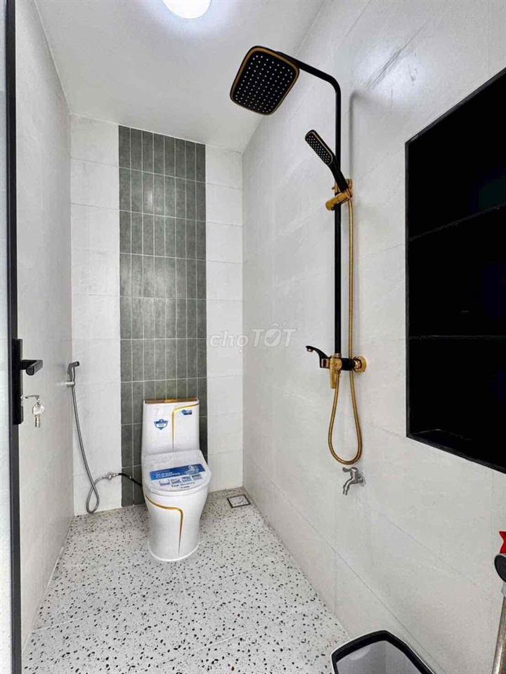 Nhà hẻm oto trong kdc, cách đường 3 Thiện 80m gần bv mới
