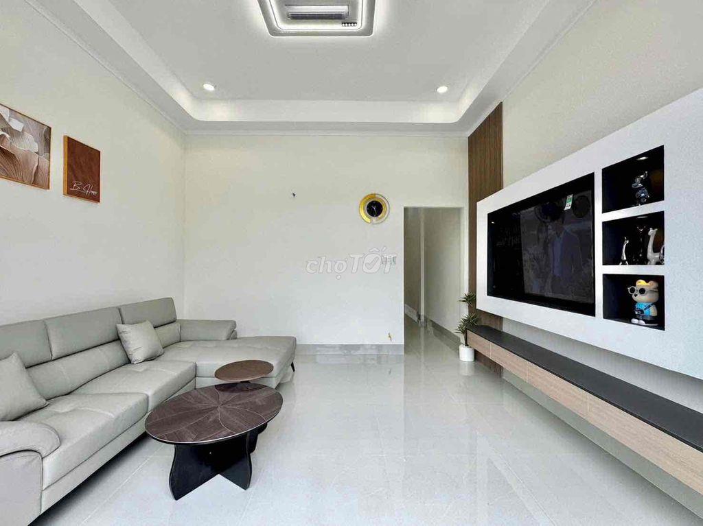 Nhà hẻm oto trong kdc, cách đường 3 Thiện 80m gần bv mới