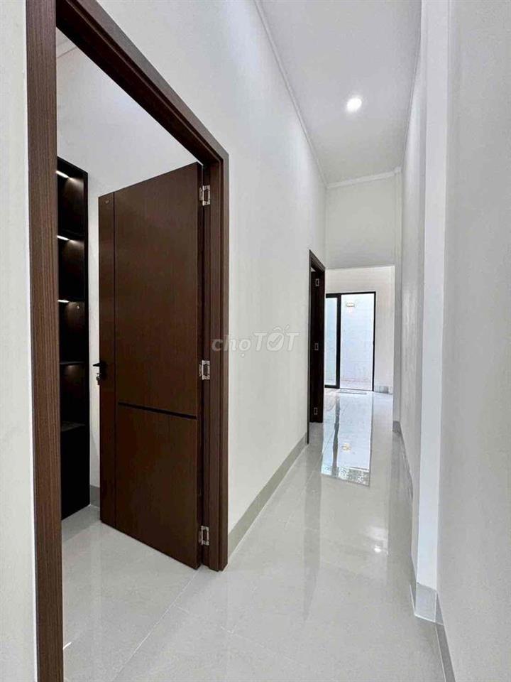 Nhà hẻm oto trong kdc, cách đường 3 Thiện 80m gần bv mới