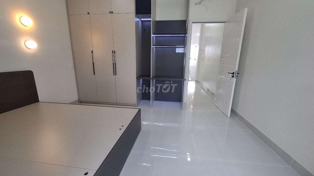 Nhà lầu mới đẹp, phong cách cá tính, 3 phòng ngủ phường Trung an