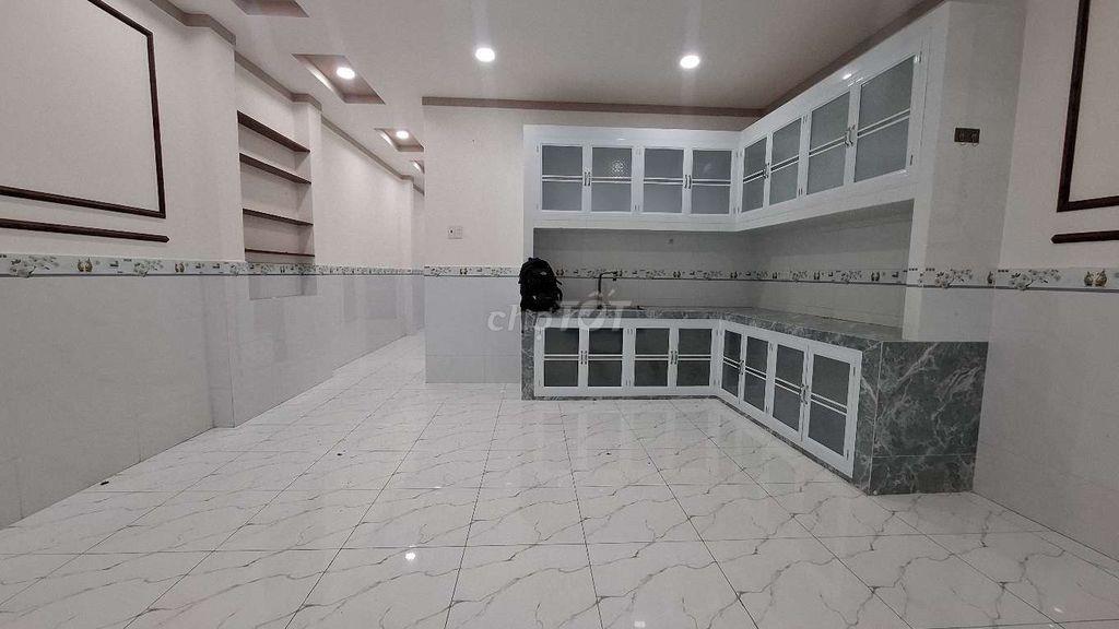 Nhà diện tích lớn, 3 phòng ngủ gần chợ trung An Mỹ Tho 