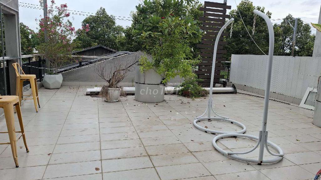 Cho thuê mặt bằng diện tích lớn ở vị trí sầm uất trung tâm Mỹ Tho 