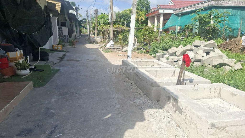 Chủ ở Sài Gòn bán nền đất giá rẻ đường đang làm ở phường 10 TP Mỹ Tho 