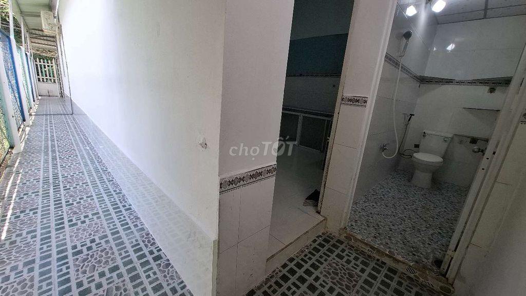 Cho thuê nhà nguyen căn có sẵn máy lạnh gần chợ Trung An Mỹ Tho 