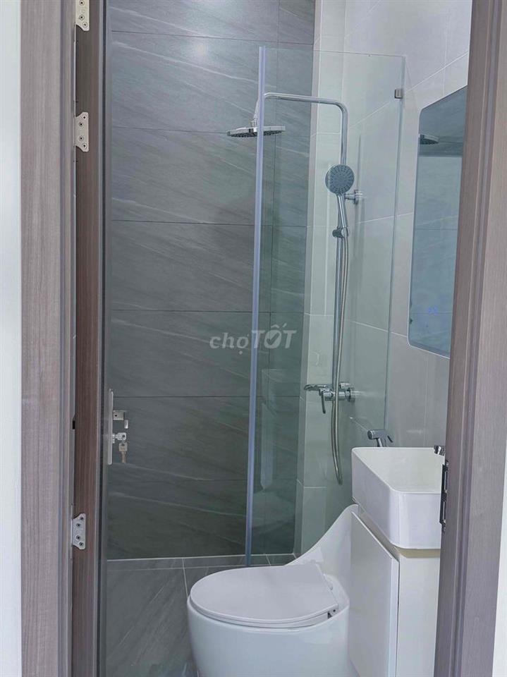Nhà Lầu mặt tiền-nội thất full 80%